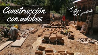 Bioconstrucción con adobes [upl. by Suirtemed]