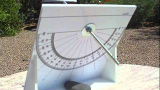 Demonstration of An Equatorial Sundial [upl. by Eellah]