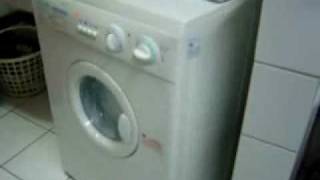 Crazy washingmachinesGekke wasmachines [upl. by Monafo]