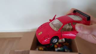 Kiste mit Spielzeugautos Autos auspacken für Kinder mit Matchbox und Ferrari Unboxing box of cars [upl. by Carney176]