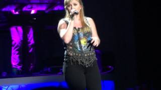 Kelly Clarkson Sydney concert  27912  Because of you [upl. by Eneleahs]