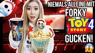 die FORKY WAHRHEIT toy story 4 im Kino ALLEINE herausfinden Steckt WOODY dahinter [upl. by Ahsitel]