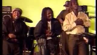 Lucky Dube Band Slaves  Usizi [upl. by Kirit]