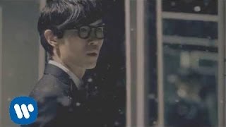 Khalil Fong 方大同  Close To You 千紙鶴 Official Music Video [upl. by Sivartal]