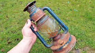 Very Rusty Oil Lamp Restoration DIETZ DLITE [upl. by Slerahc]