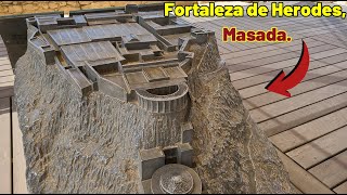 La fortaleza de Herodes Masada en el desierto de Judea [upl. by Uhej488]