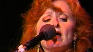 Bonnie Raitt  Full Concert  110693  Shoreline Amphitheatre OFFICIAL [upl. by Lindo]