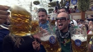 Globalisierter Rausch Touristen auf dem Oktoberfest  SPIEGEL TV [upl. by Sixele]