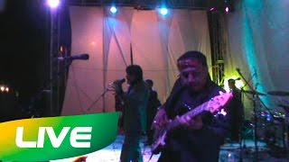 Grupo La Fianza  Y Ahora Te Vas En Vivo En San Antonio Zoyatzingo 2015 [upl. by Rosco200]