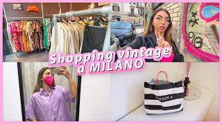 Alla scoperta dei migliori NEGOZI VINTAGE di Milano 👛😍 [upl. by Einalam]