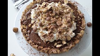 Maltesers taart  No Bake Recept  Bettyskitchennl [upl. by Narine496]