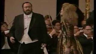 June Anderson amp Luciano Pavarotti  LUCIA DI LAMMERMOOR  Part 1 [upl. by Leahicm]