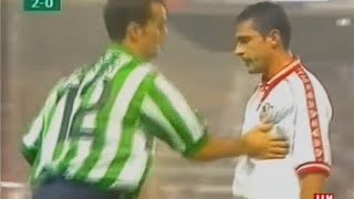 Gabi Moya escupe al escudo del Betis 1999 [upl. by Annauqahs]