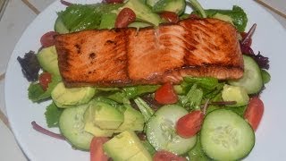 Ensalada con salmon  Receta para perder peso [upl. by Ahseirej]