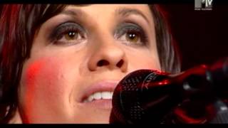 Alanis Morissette  Out Is Through live MTV Supersonic 2004 [upl. by Wootten]