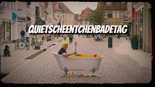 DerEnte  Quietscheentchenbadetag Official Video [upl. by Seldan]