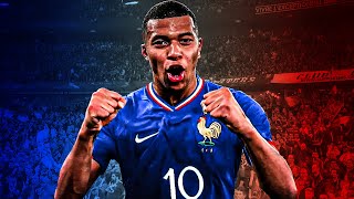 🇫🇷 Le nouveau maillot des Bleus banger ou horreur [upl. by Enawtna]