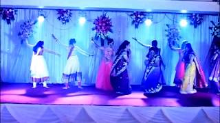 Ye Betiyan toh babul ki raaniyan hein heart touching song performance in sangeet [upl. by Bonnibelle]