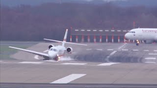 Spektakuläre Manöver am Flughafen Düsseldorf  DER SPIEGEL [upl. by Yelrehs]