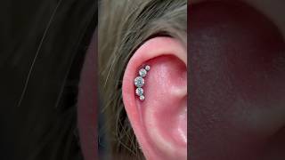 Piercing na Helix piercingcartilagem dicaspiercing piercingorelha piercing [upl. by Ardnod]