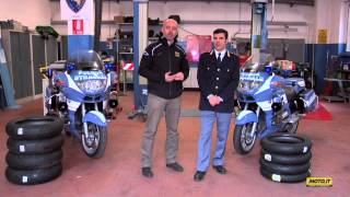 I consigli della Polizia Stradale su Motoit pneumatici moto [upl. by Danzig706]