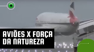 Tempestade Eunice imagens de aviões tentando pousar viralizam em live [upl. by Elwood]