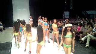 FERNANDO AULAR DESFILE TRAJE DE BAÑO III SEMTUR 2014 [upl. by Earal]