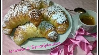 CORNETTI DOLCI Ricetta Facile con poco burro  Easy and Quick Croissant Recipe [upl. by Artemed]