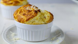 Recette  Soufflé au fromage au Thermomix [upl. by Ened761]