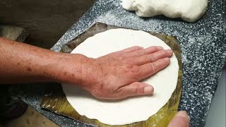 Cómo Hacer Tortillas de Maíz [upl. by Naek703]