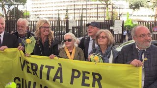 Caso Regeni presidio fuori dal tribunale prima delludienza quotCi aspettiamo brandelli di veritàquot [upl. by Yrod]