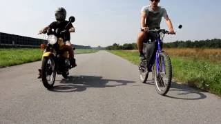 Drag Racing EBike 4KW vs MZ ETZ 150 9KW  18 Mile [upl. by Arimak]