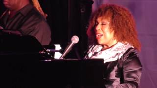 Roberta Flack First Time Ever I Saw Your Face 2014 [upl. by Seda]