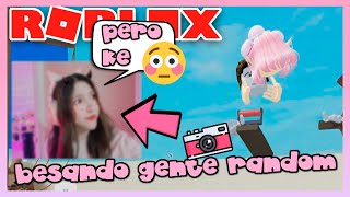 BESANDO DESCONOCIDOS CON CAMARA MOMENTOS TURBIOS VR HANDS ROBLOX 😘🤝 ANIELICA ROBLOX [upl. by Karoline]