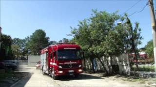 Guarnições do PB Guarapiranga acionadas para incêndio em residência [upl. by Athalla]