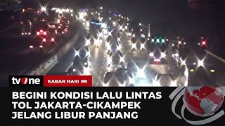 Arus Lalu Lintas di Tol JakartaCikampek Terpantau Padat  Kabar Hari Ini tvOne [upl. by Ssegrub]