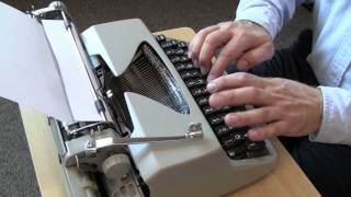 Facit TP1 Typewriter  Typing demonstration [upl. by Nidnarb144]