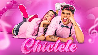 CHICLETE  EMILLY VICK E ROBSON clipe oficial [upl. by Burbank]