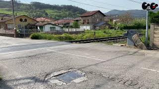 Actuación de un tren Alvia al detectar que hay un paso a nivel desprotegido Trenes Cantabria [upl. by Padraic]