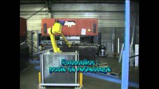 COMMERCY ROBOTIQUE Installation robot  Robot de chargement de presses plieuses [upl. by Aeel]