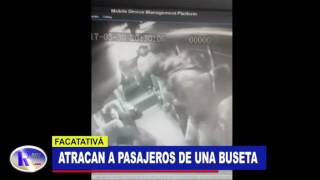 ASALTO A BUSETA DE COTRANSA VÍA BOGOTÁ  FACATATIVÁ [upl. by Zales99]