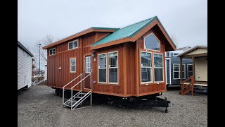 Luxurious Tiny House Cabin You Have Got to See This [upl. by Kester]