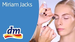 Schminktipps aus der LOréal Makeup Lounge Miriam Jacks erklärt die perfekte Makeup Grundierung [upl. by Illac]