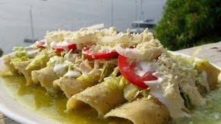 ENCHILADAS VERDES DE POLLO [upl. by Salchunas]