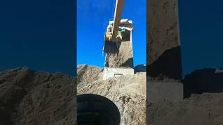 The excavator rescues the truck despite great danger [upl. by Aryamoy]