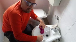 Liberare lavandino o bidet intasato con un compressore [upl. by Nosredneh]