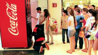 CocaCola  MÃ¡quina da Felicidade em Porto Alegre [upl. by Aleta]