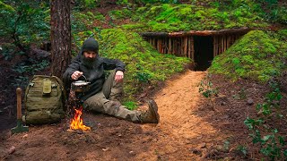 How to Build warm and cozy survival shelter in sand  Easily find food on the beach [upl. by Odraccir549]