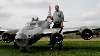 19 ft B17 quotFlying Fortressquot Aluminum Overcast [upl. by Arahk]