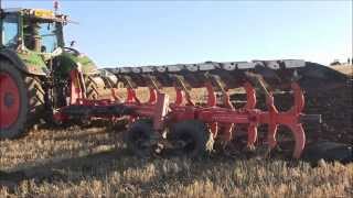 Fendt 724 tractor and Gregoire Besson 6 furrow plough  Grampian Supermatch 2014 [upl. by Nairadas]